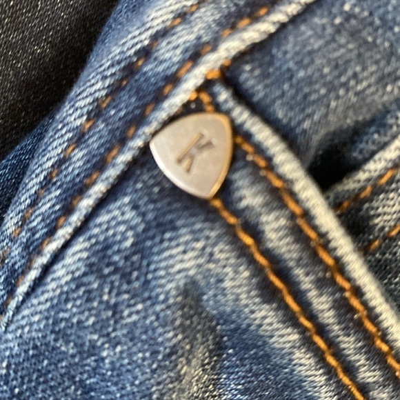 Kut From the Kloth Women’s Baby Bootcut Jeans Mid Rise Medium Wash Size 8S Denim - Picture 6 of 14